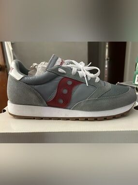 Saucony Men Grey and Red Casual Runner Sneaker